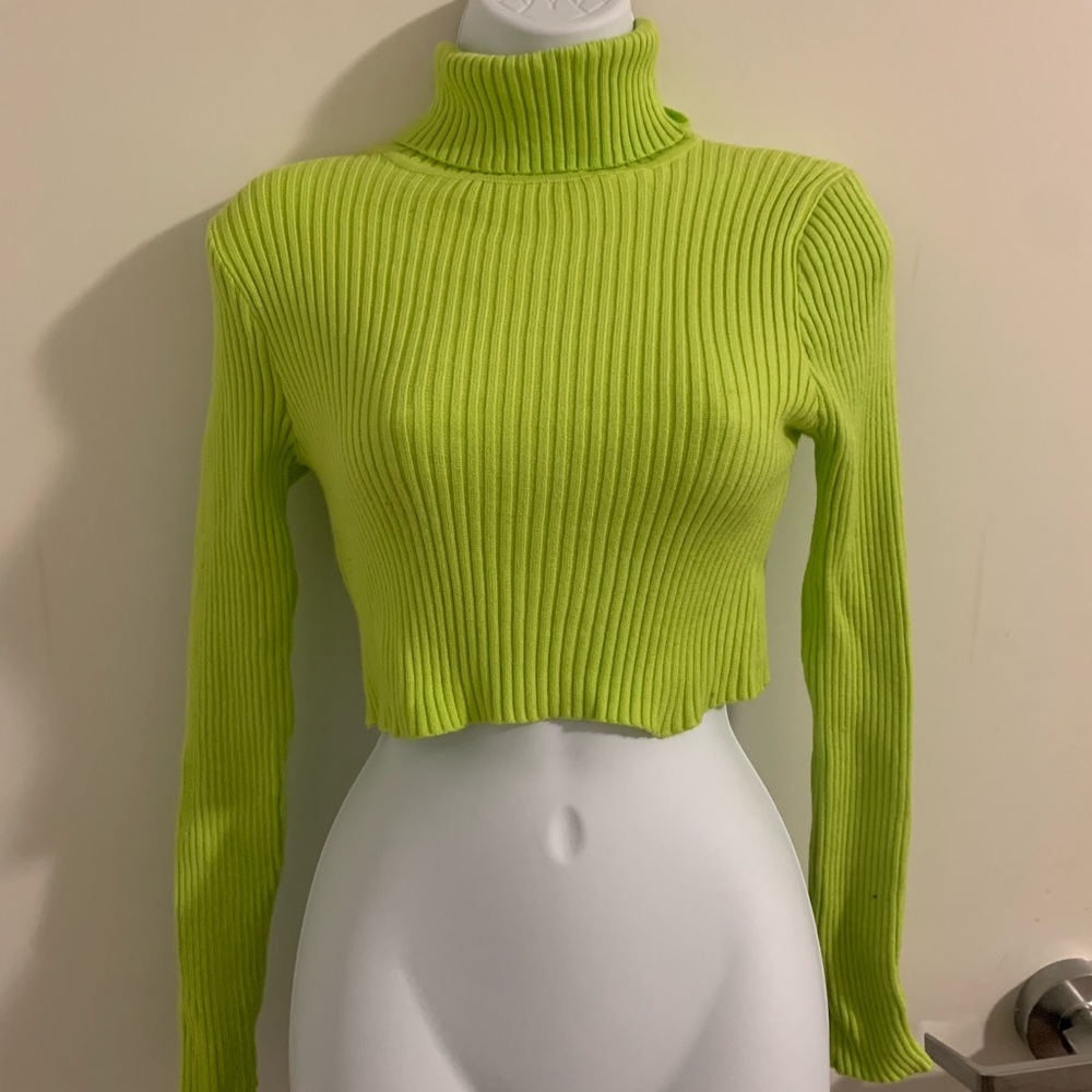 Fashionnova sweater crop top - Picture 5 of 7